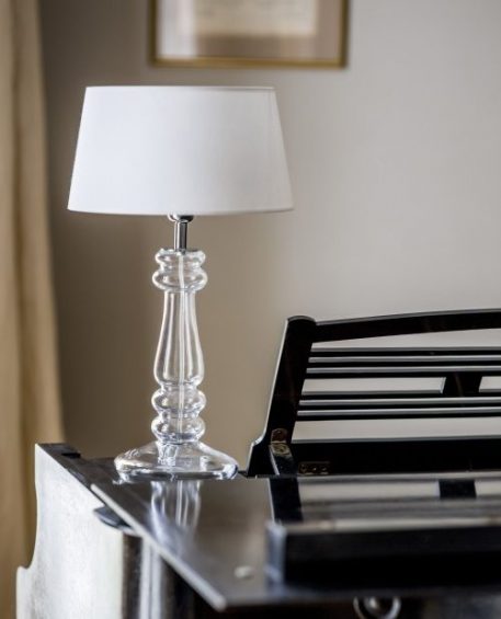 Petit Trianon Lampa modern classic – Styl modern classic – kolor biały, transparentny